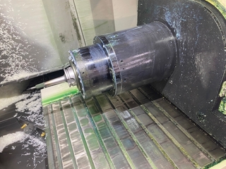 Fräsmaschine Makino DA 300 + Erowa Robot-12