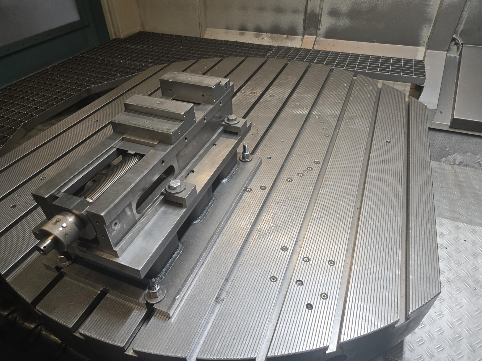 DMG DMU 200 P (2002) 06