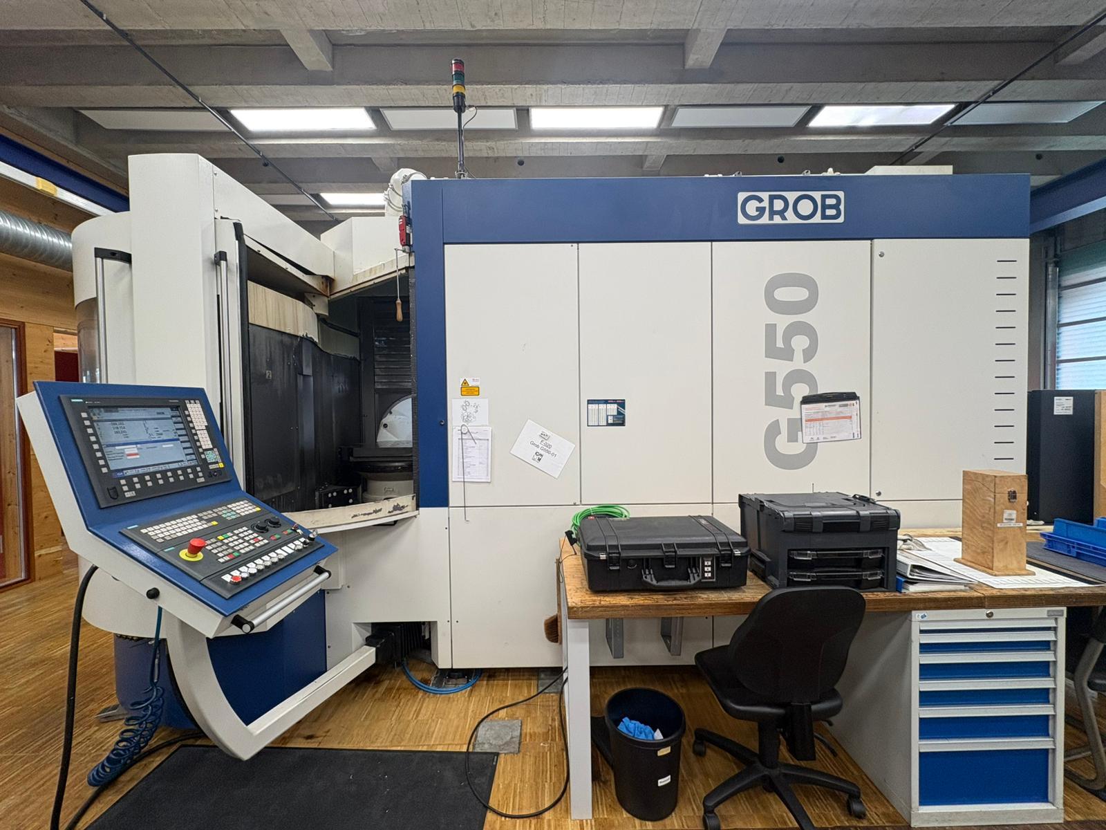Grob G550 01